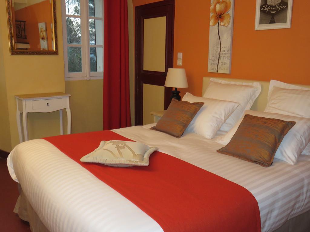 Le Clos Des Canebiers Grasse Ruang foto